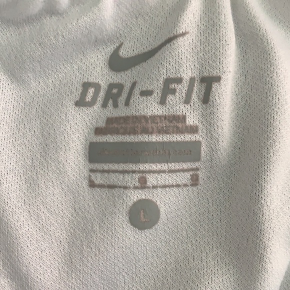 girls large Nike Dri-Fit shorts - Picture 5 of 5